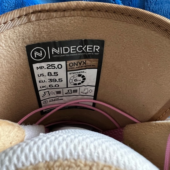 Nidecker Women’s Onyx Snowboard boots - Picture 3 of 6